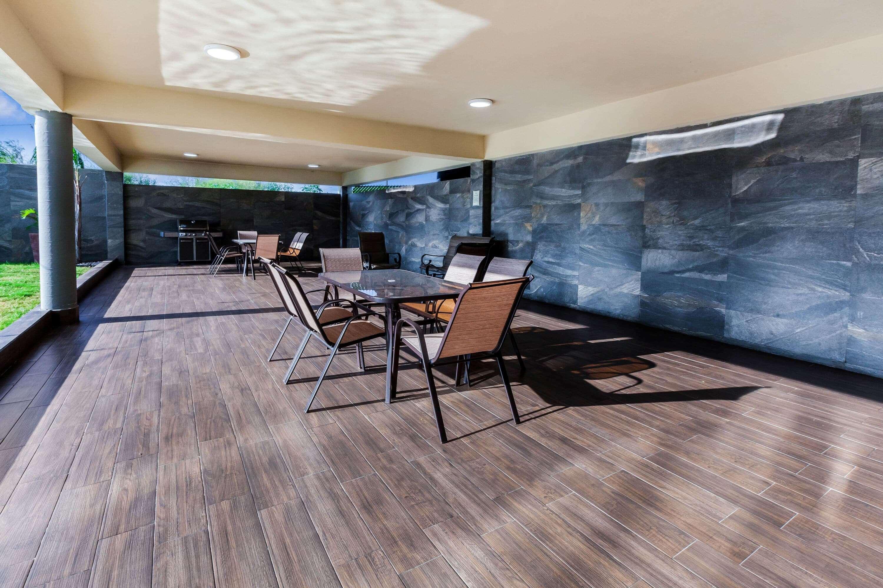 Chn Hotel Monterrey Aeropuerto, Trademark By Wyndham Apodaca Ngoại thất bức ảnh