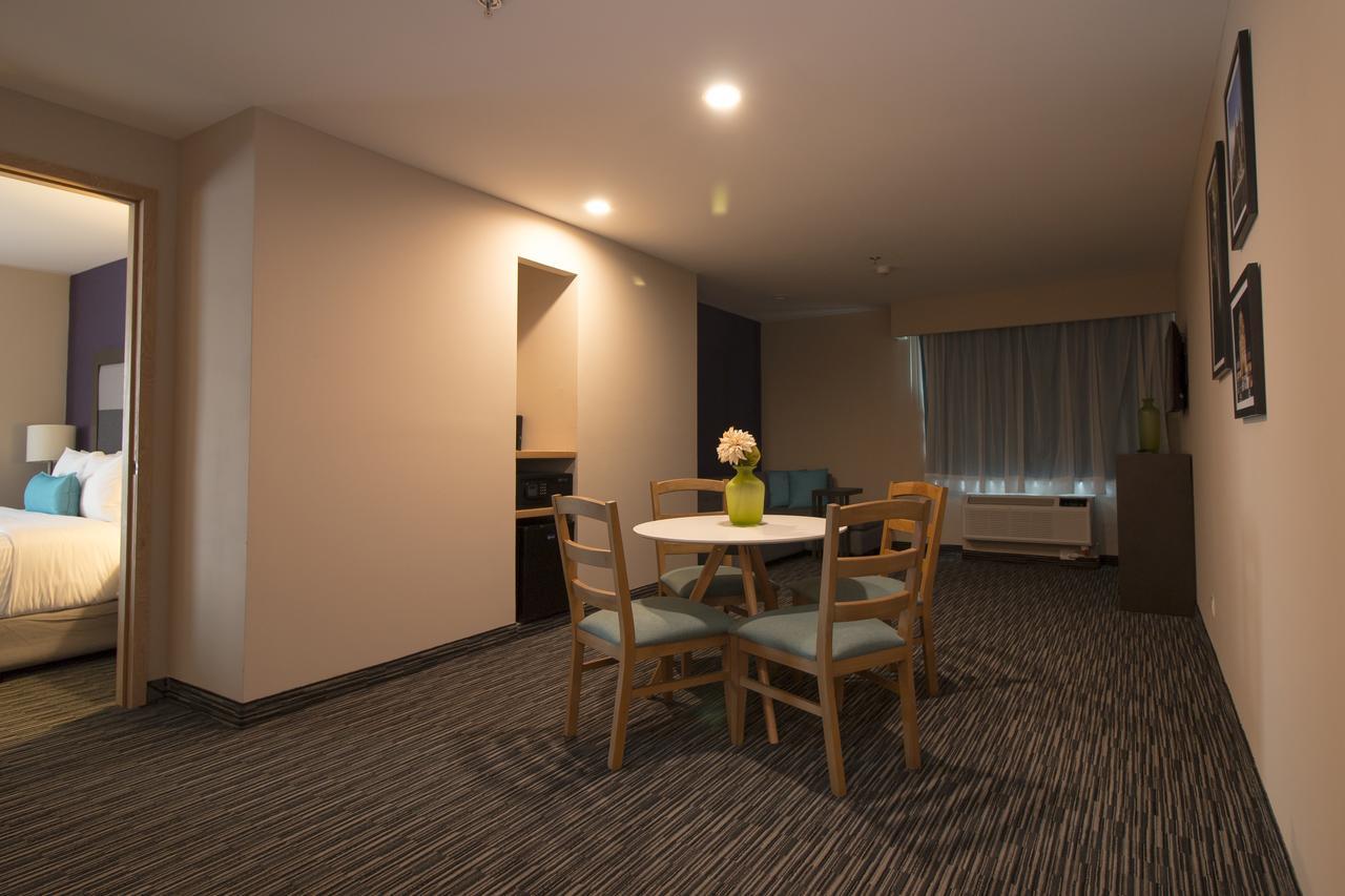 Chn Hotel Monterrey Aeropuerto, Trademark By Wyndham Apodaca Ngoại thất bức ảnh