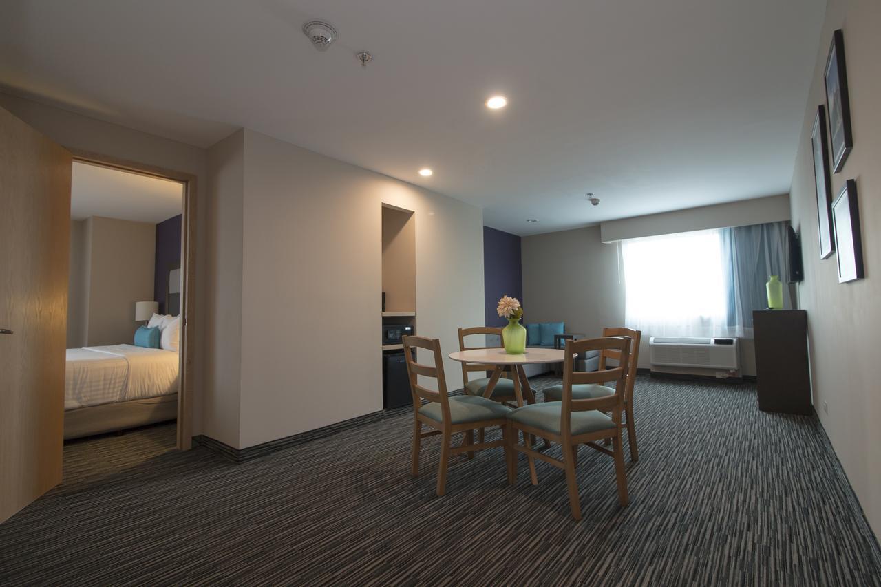 Chn Hotel Monterrey Aeropuerto, Trademark By Wyndham Apodaca Ngoại thất bức ảnh